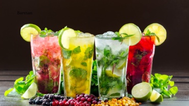 Klasyczne Mojito oraz owocowe wariacje z sezonowymi owocami i puree z marakui.
